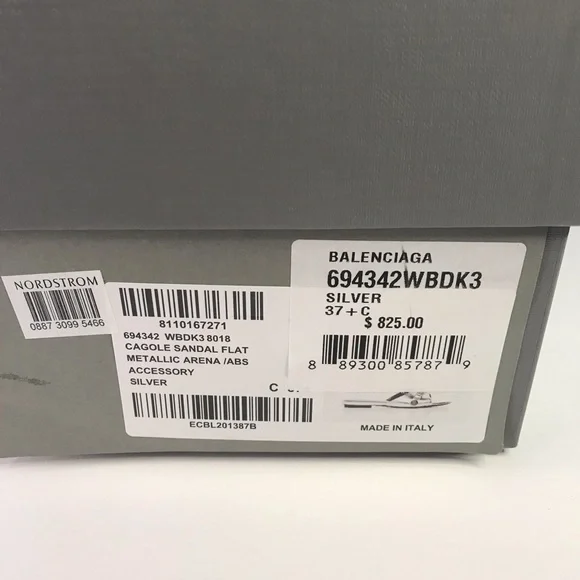 New Authentic BALENCIAGA
Cagole embellished metallic textured-leather sandals - Picture 13 of 15